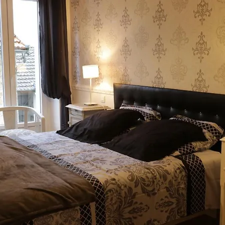 Domaine La Garence Couette-café *