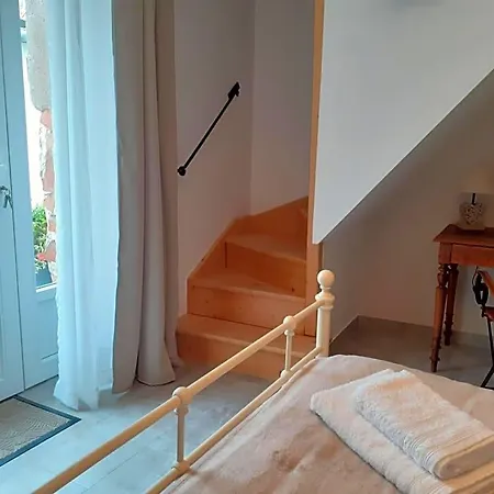 Domaine La Garence Bed and Breakfast